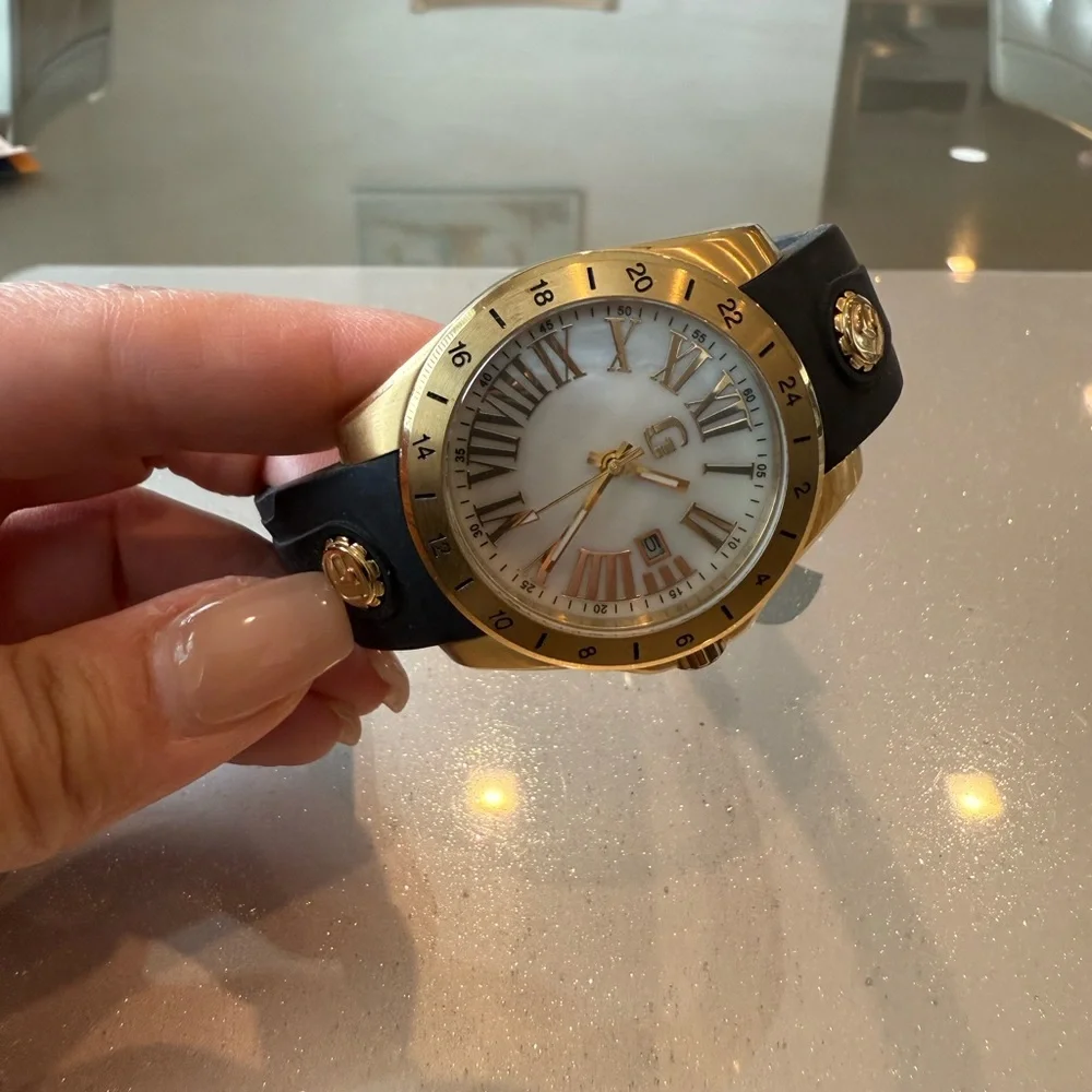 Giantto Gold and Black Watch